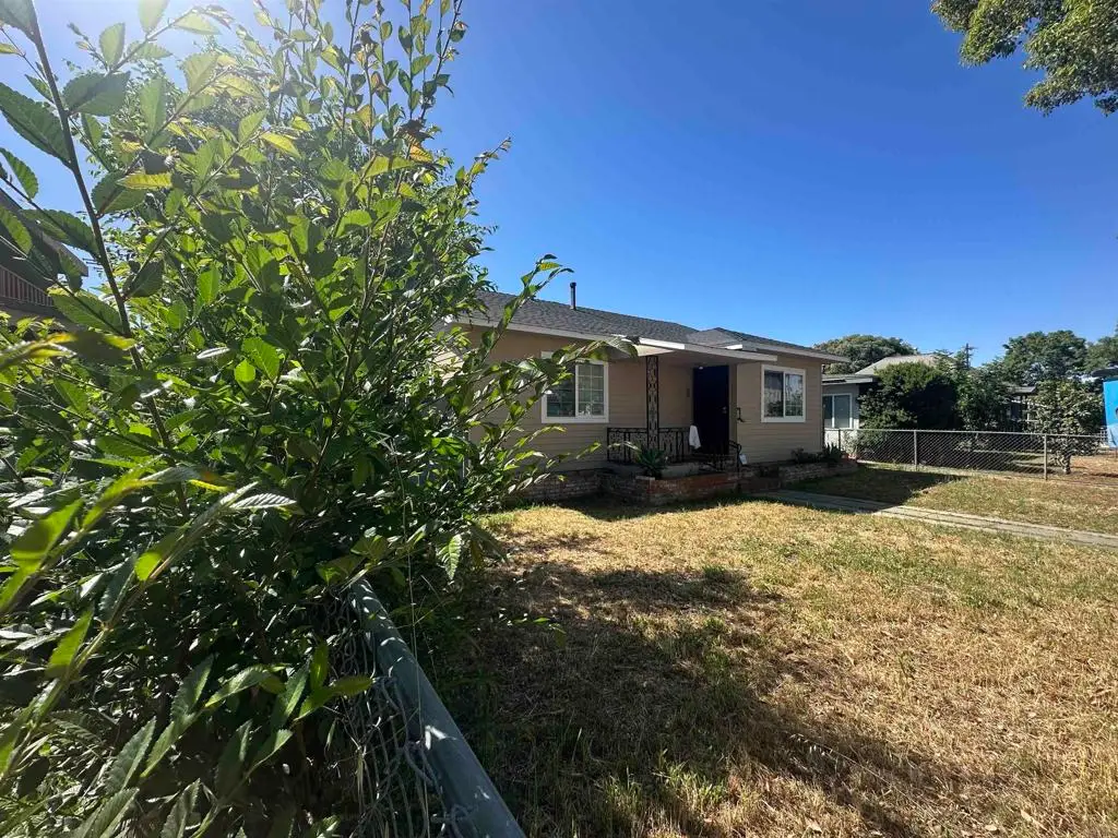 127 W 5th Avenue, Escondido, CA 92025 - #1