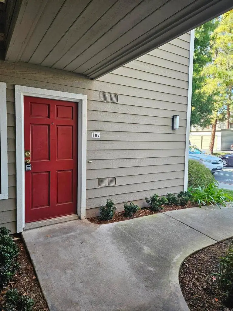 1087 Shadowridge Drive #107, Vista, CA 92081 - Image #3