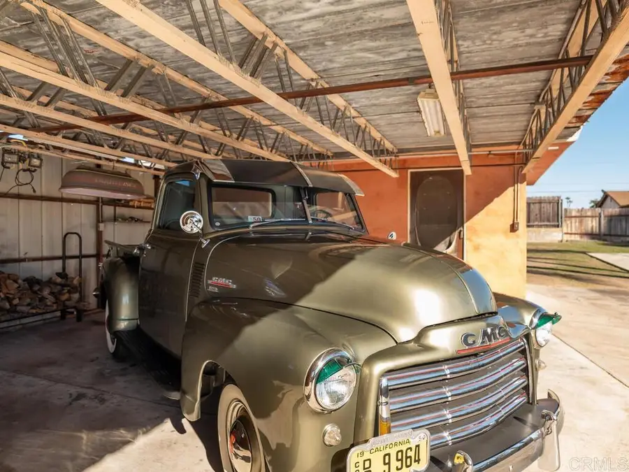 511 Hilltop Dr, Chula Vista, CA 91910 - Image #3