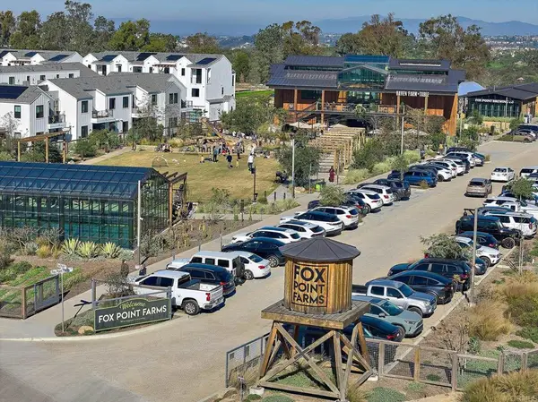 1601 San Remo Place #101, Encinitas, CA 92024