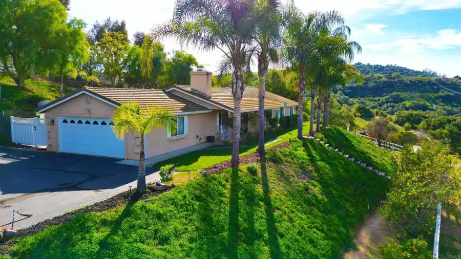 11106 Calgary Way, Valley Center, CA 92082 - #2