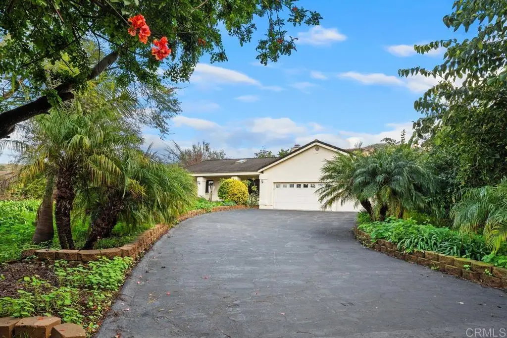 2362 Lone Oak Lane, Vista, CA 92084 - #1