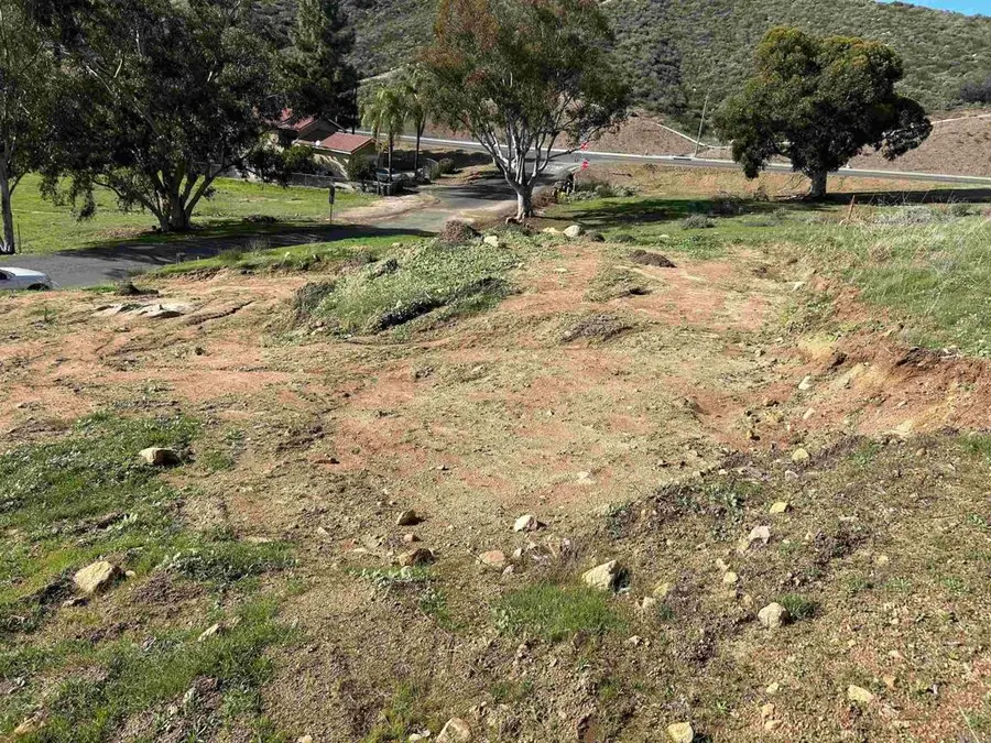 4 Lash Avenue, Lake Elsinore, CA 92530 - #2