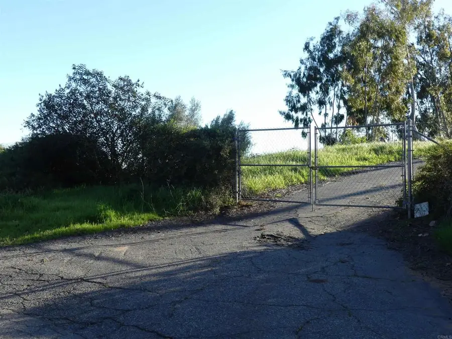 725 Yucca Road, Fallbrook, CA 92028 - #2