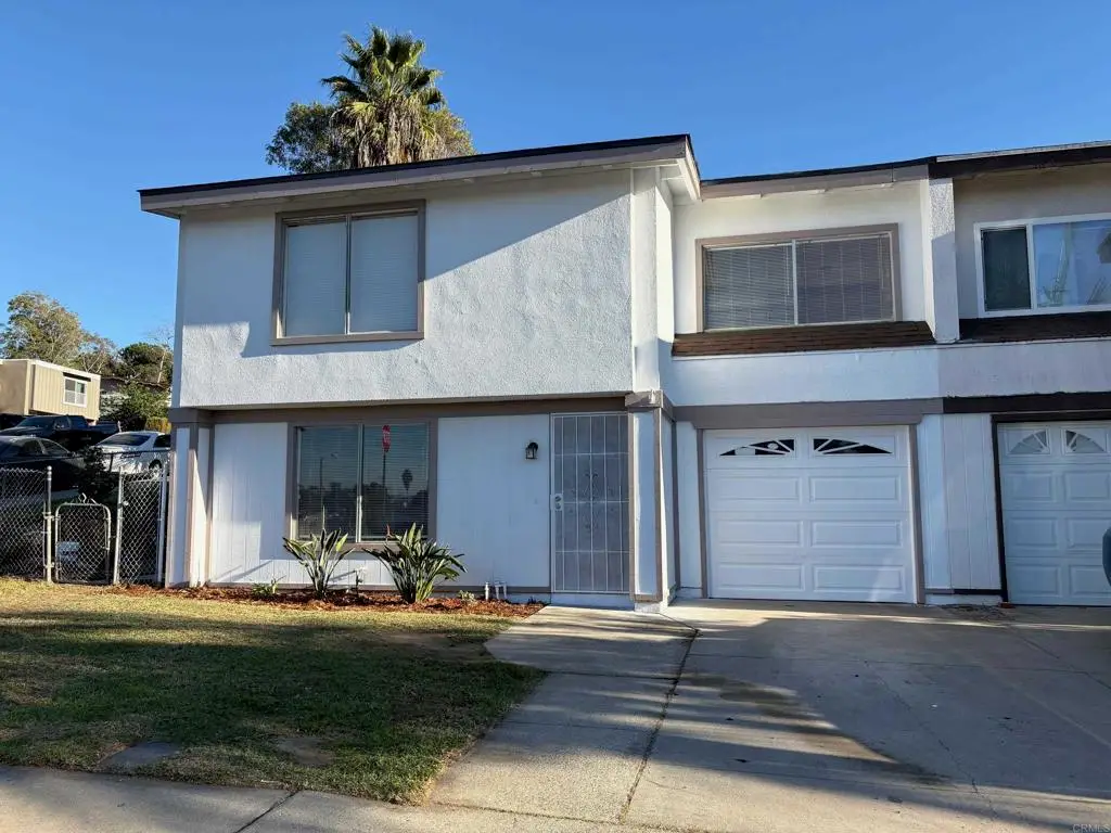 921 Lemon Avenue, Vista, CA 92084 - Image #1