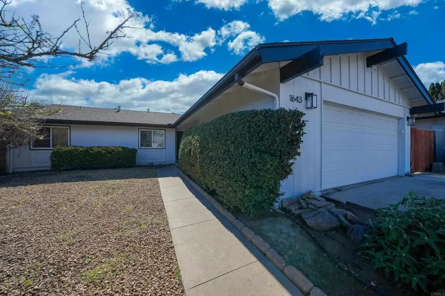 1643 Oak Hill Drive, Escondido, CA 92027 - Image #2