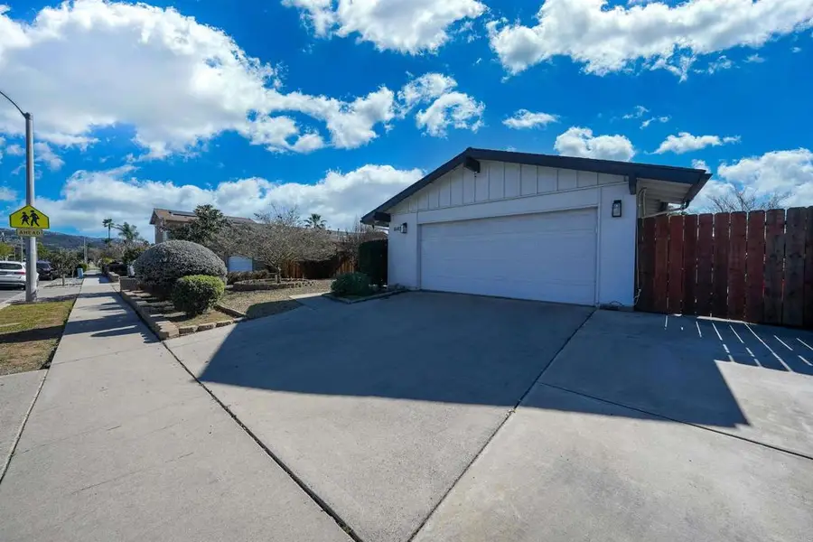 1643 Oak Hill Drive, Escondido, CA 92027 - Image #3