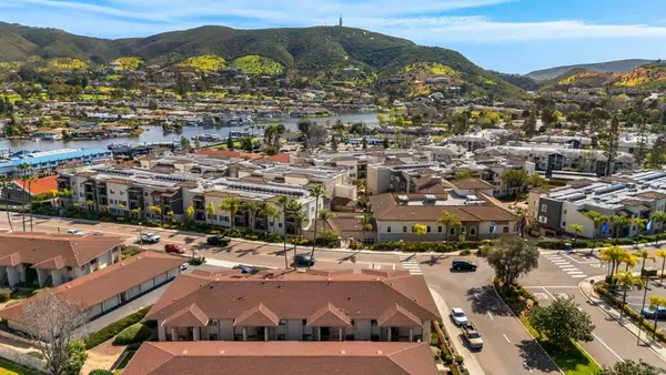 1025 Martina Court, San Marcos, CA 92078