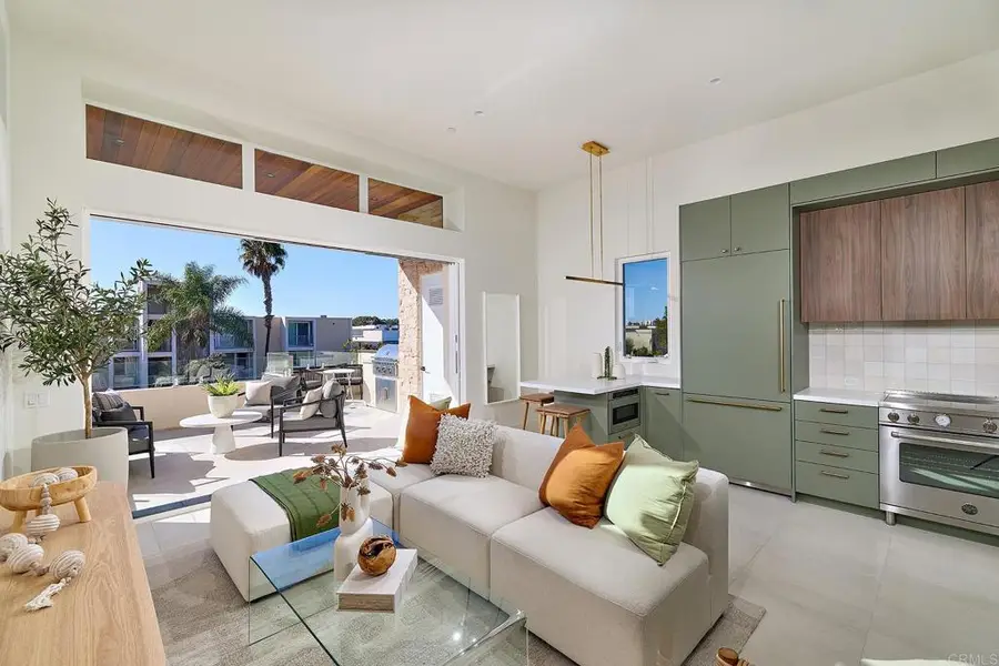 3905 Haines, San Diego, CA 92109 - #3