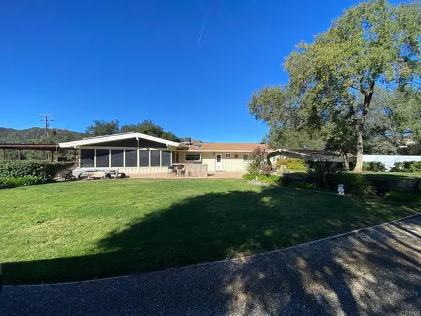 25915 Jesmond Dene Rd, Escondido, CA 92026