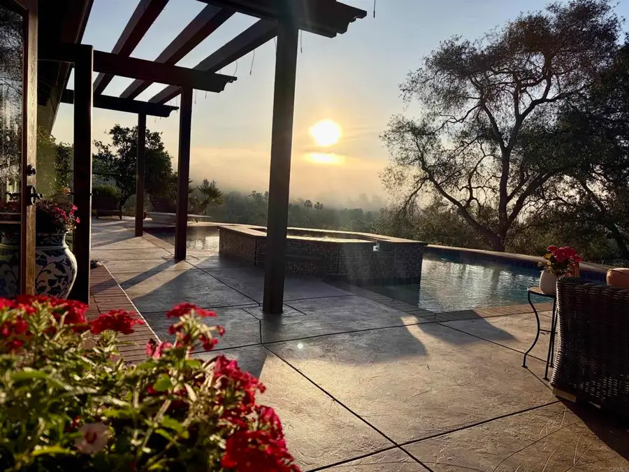 707 S Live Oak Park Road, Fallbrook, CA 92028 - #2