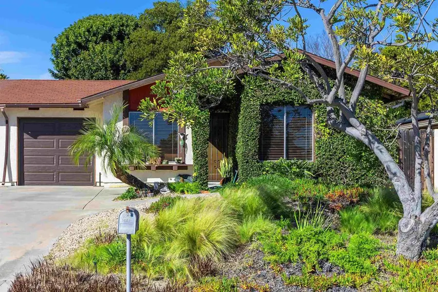 4558 Golden Ridge Dr., Oceanside, CA 92056 - #2