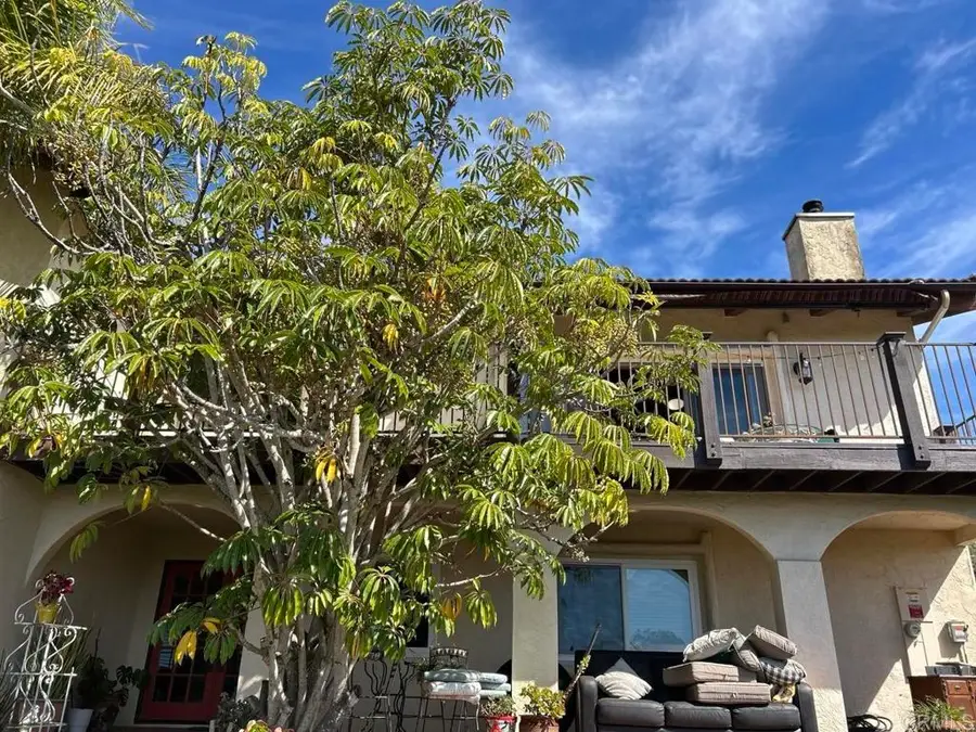 1330 Sugarbush Drive, Vista, CA 92084 - #2