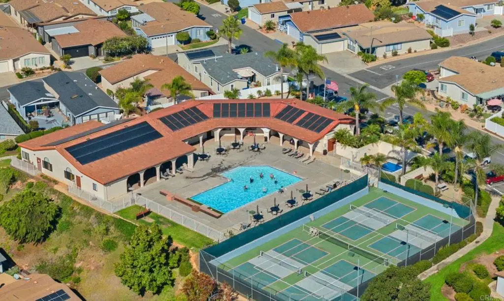 647 Via Costa Rica, Vista, CA 92081 - #1