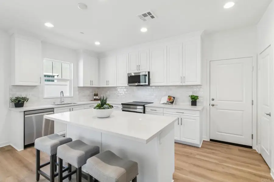 701 Kingbird Loop, Oceanside, CA 92058 - #3