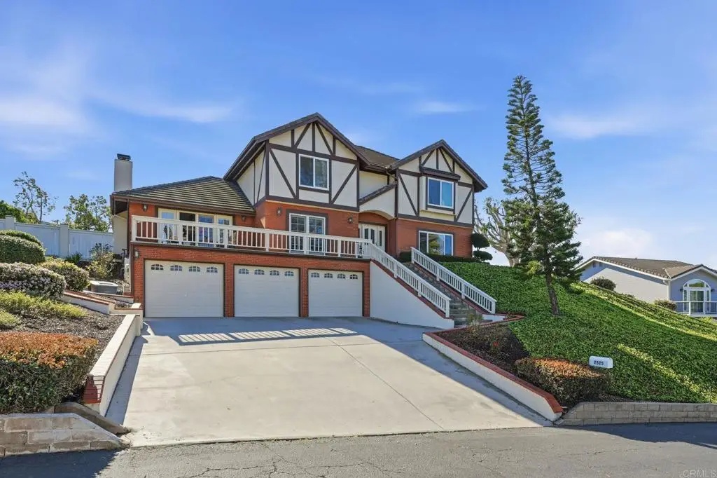2525 Dundee Way, Vista, CA 92081 - #1