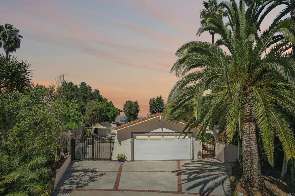 1092 Hidden Vale Drive, Vista, CA 92081 - #1