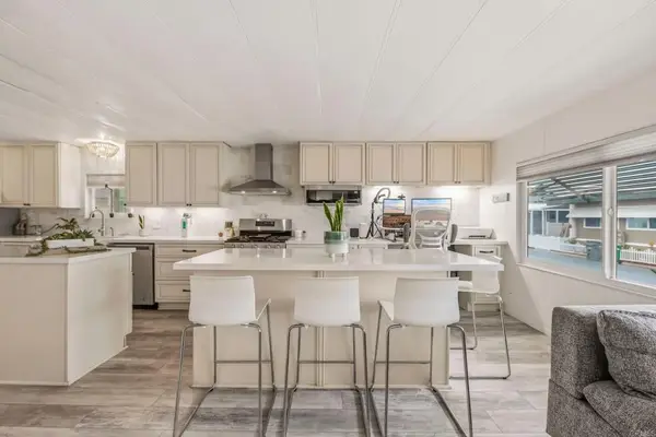 33 Parkwood Lane, Oceanside, CA 92054