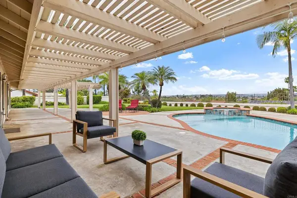 1560 Mandeville Place, Escondido, CA 92029