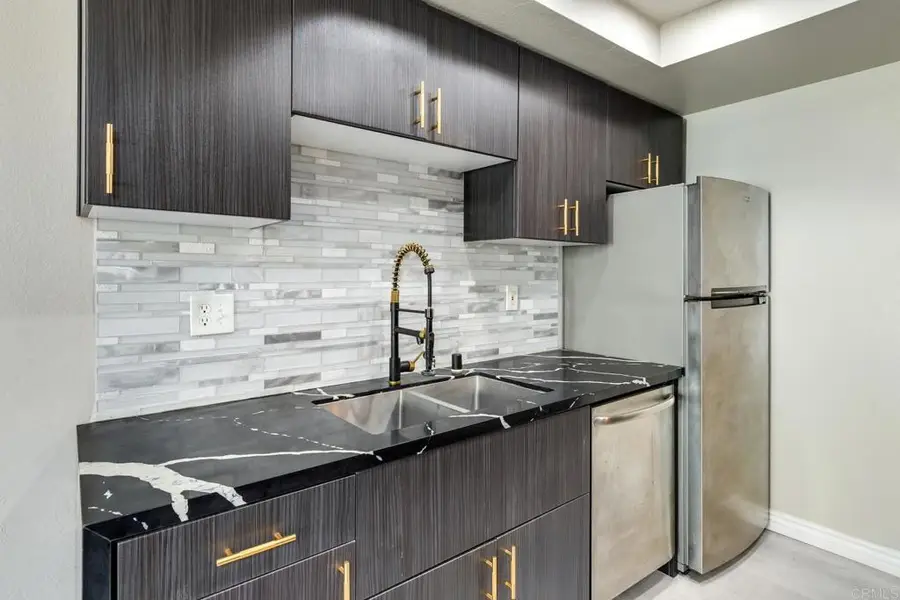 2828 Famosa Boulevard #104, San Diego, CA 92107 - #2