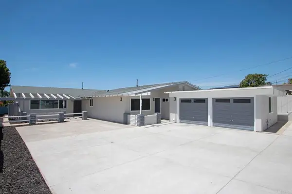 & 1106 Gardena Road, Encinitas, CA 92024