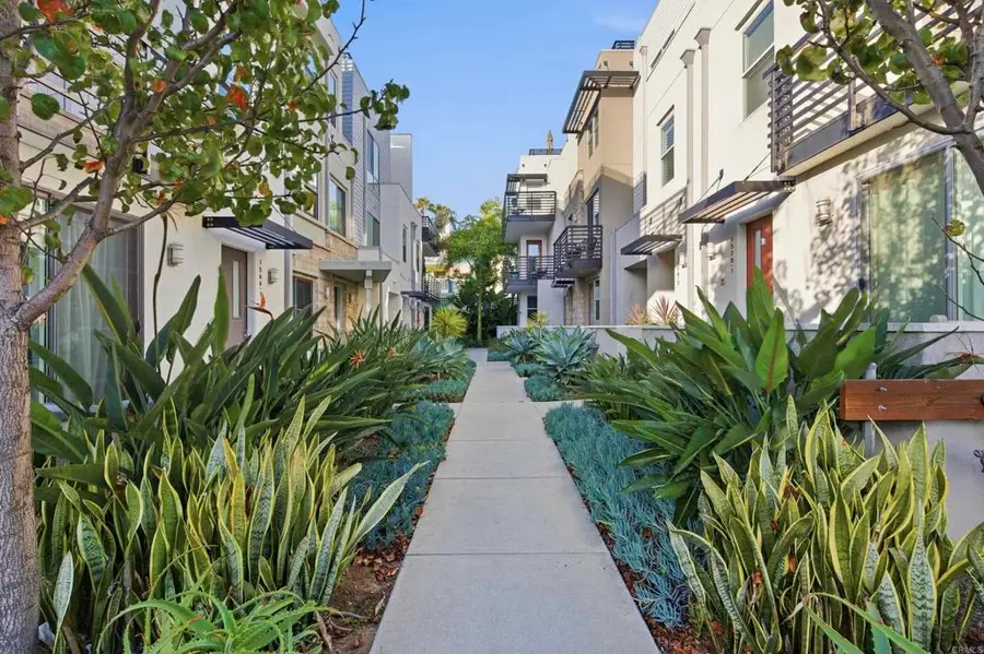 1566 Vista Del Mar Way #3, Oceanside, CA 92054 - #3