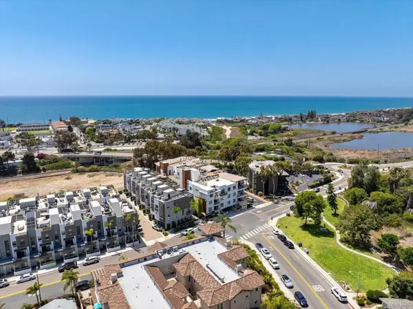2511 State Street, Carlsbad, CA 92008