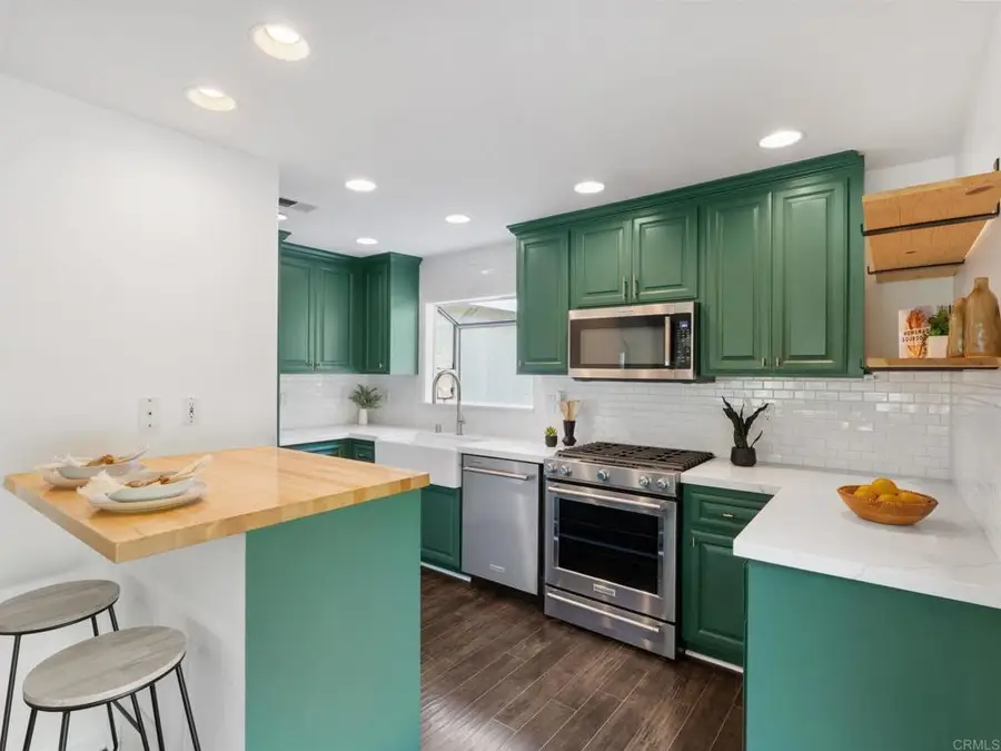 946 Osborne Street, Vista, CA 92084 - #3