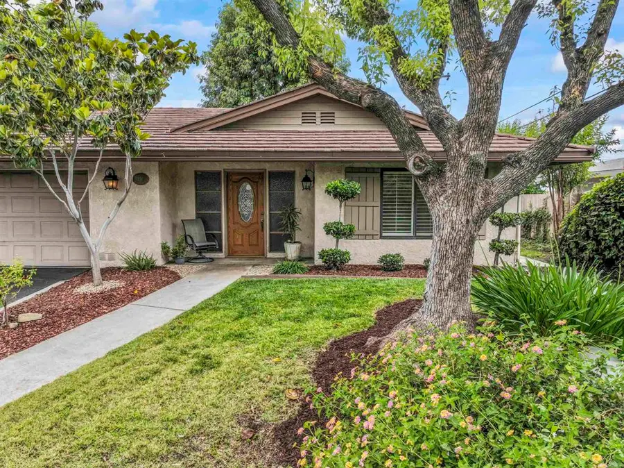 151 E Palm Lane Drive, Redlands, CA 92373 - #2