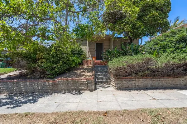 4818 Lamont Street, San Diego, CA 92109