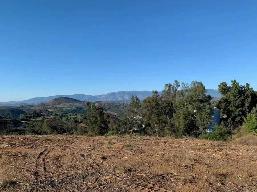 11156 E Meadow Glen Way, Escondido, CA 92026 - #2