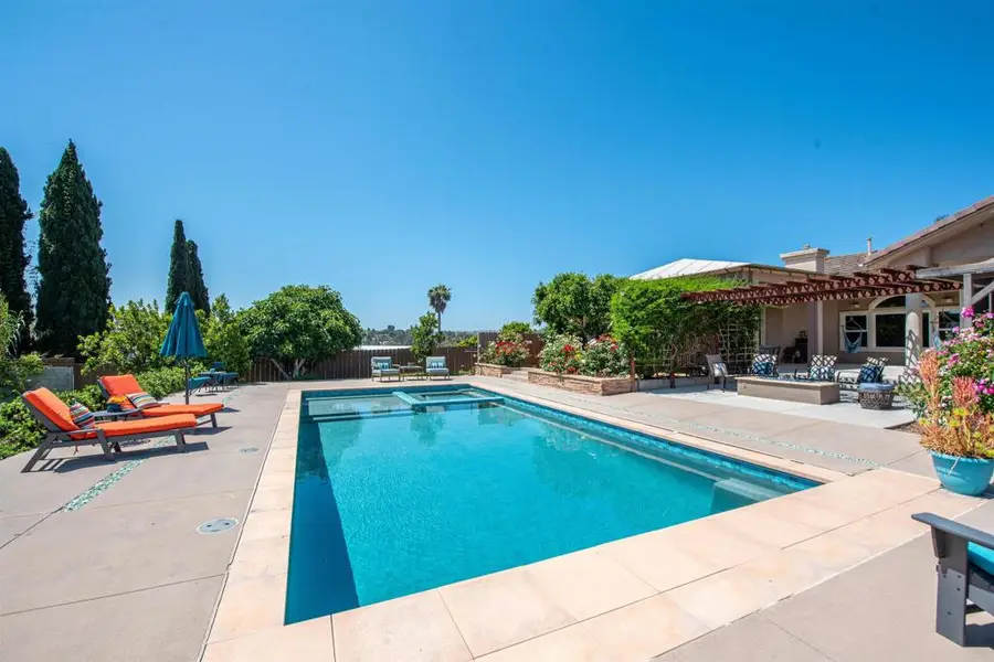1130 Melrose Way, Vista, CA 92081 - #3