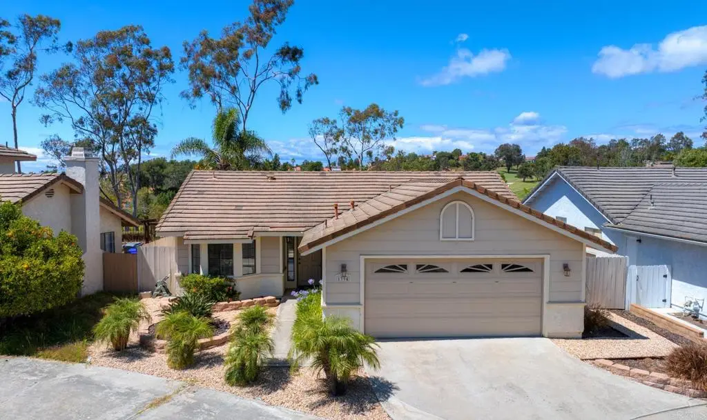 1394 Longfellow Rd, Vista, CA 92081 - #1