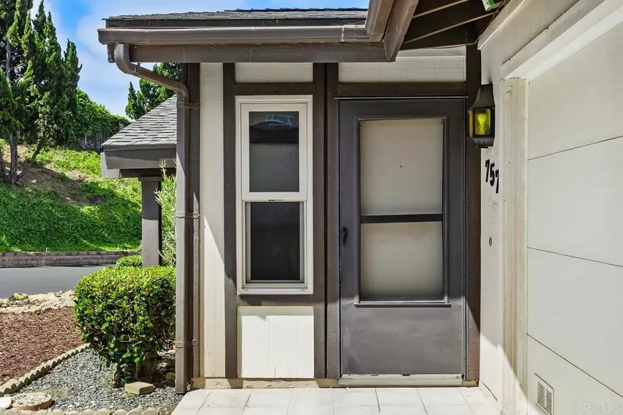 757 Nob Circle, Vista, CA 92084 - #3