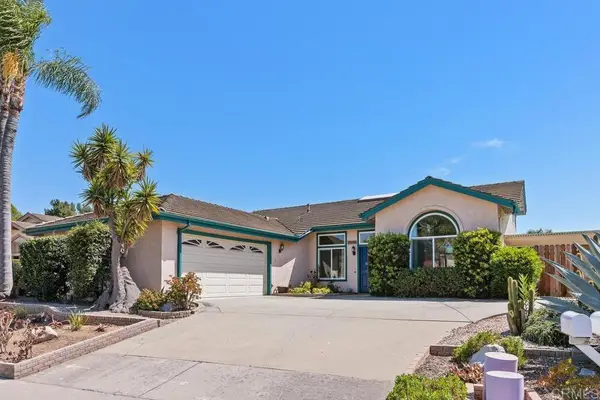 1713 W Country Club Lane, Escondido, CA 92026