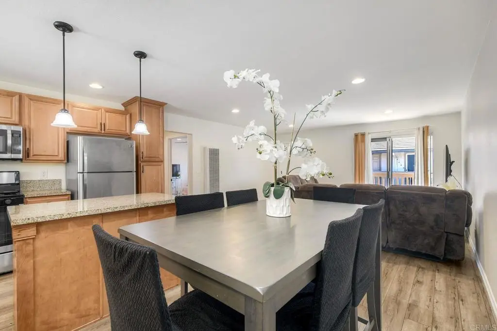 300 Washington Street #B, Vista, CA 92084 - #1
