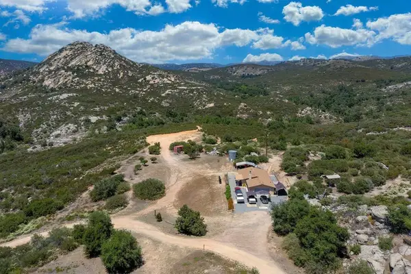 27824 Golden Eagle Road, Ramona, CA 92065