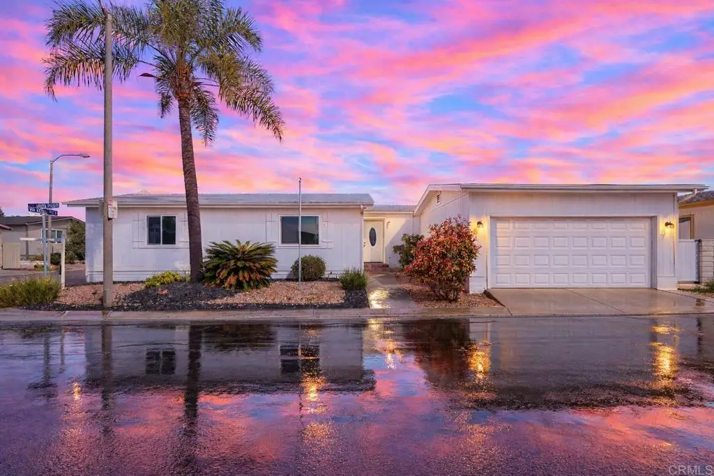 647 Via Costa Rica, Vista, CA 92081 - #1