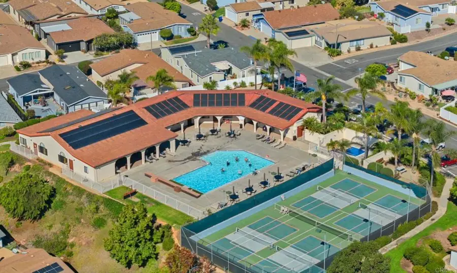 647 Via Costa Rica, Vista, CA 92081 - #2