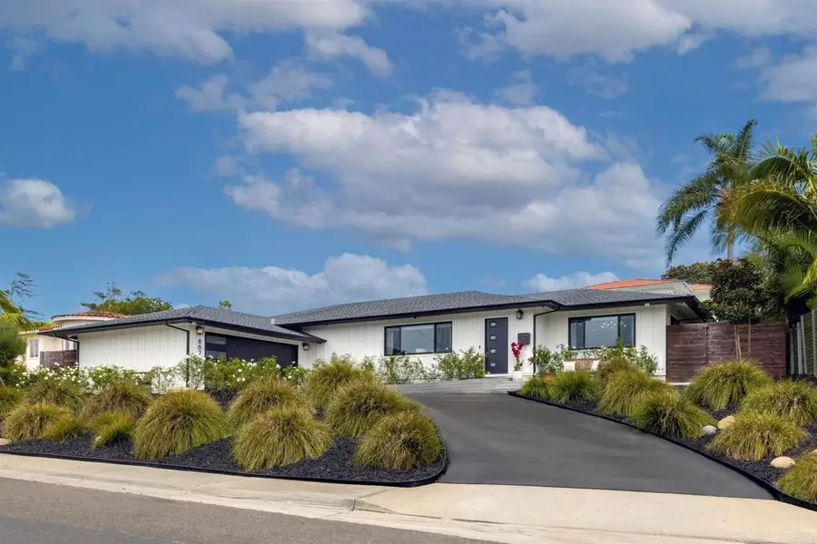 8675 Glenwick Lane, La Jolla, CA 92037 - #2