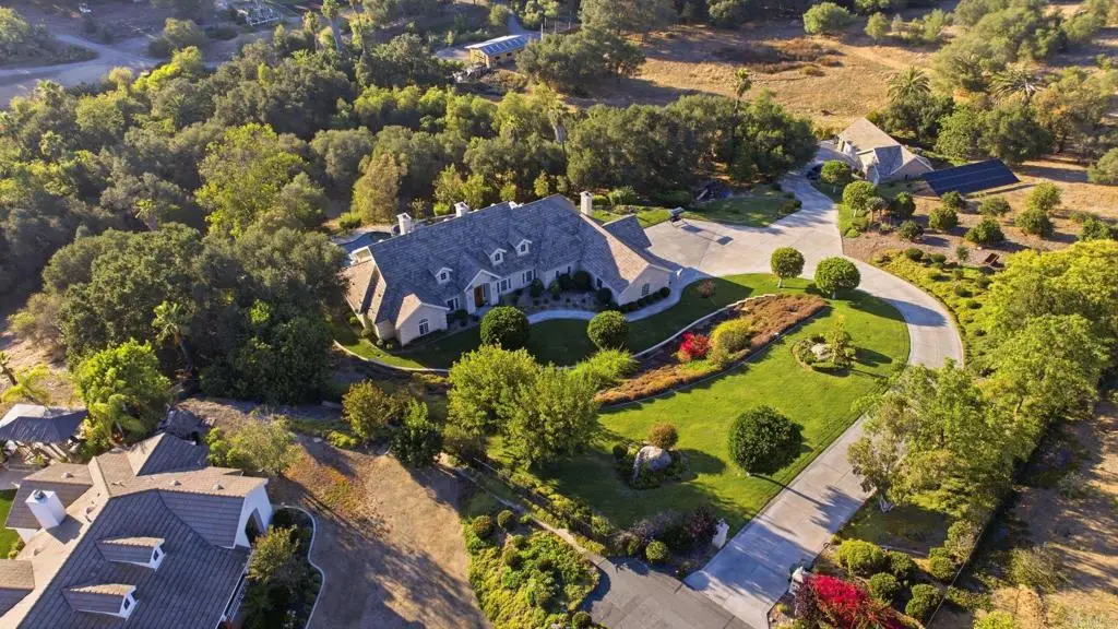 2308 Avenida La Cima, Escondido, CA 92027 - #1