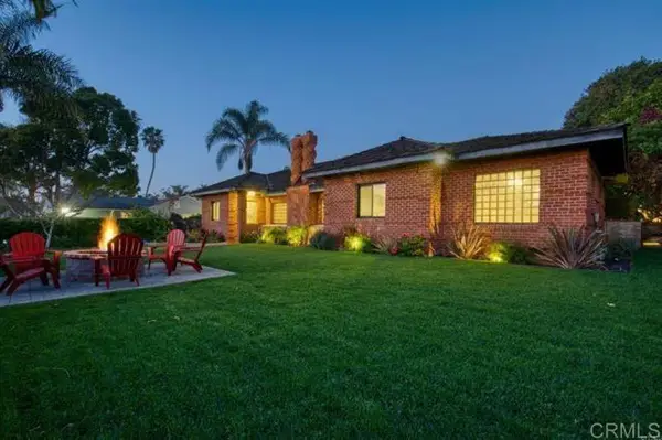 215 N Vulcan Avenue, Encinitas, CA 92024