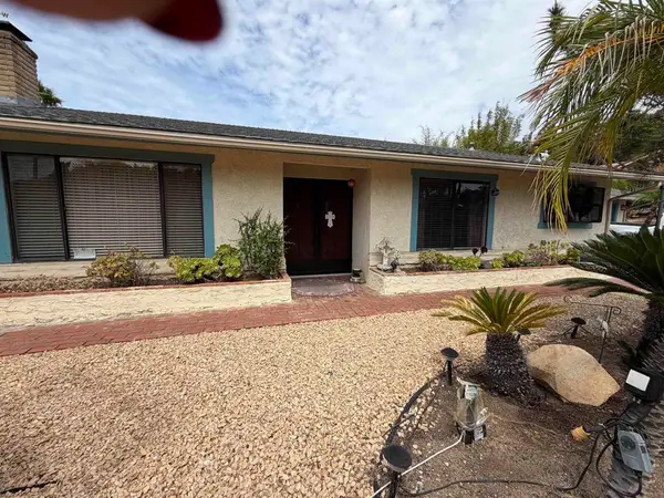 1154 Monte Vista Dr, Vista, CA 92084