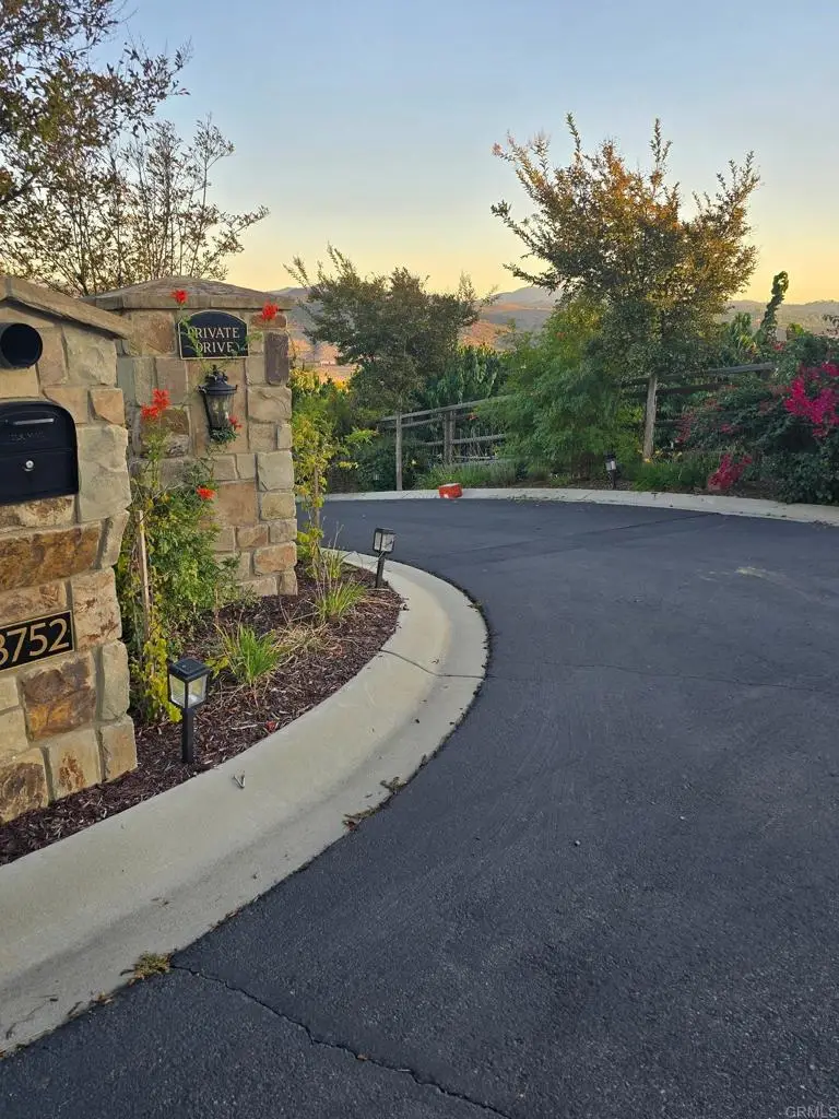 3752 Monserate Place, Fallbrook, CA 92028 - #1