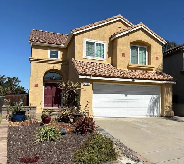 2462 Bear Rock Gln, Escondido, CA 92026