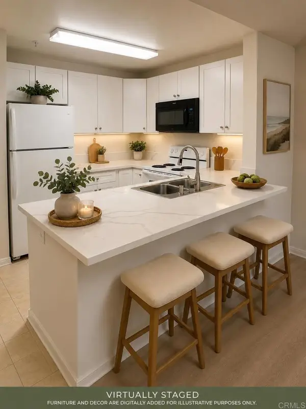 8889 Caminito Plaza Centro #7206, San Diego, CA 92122