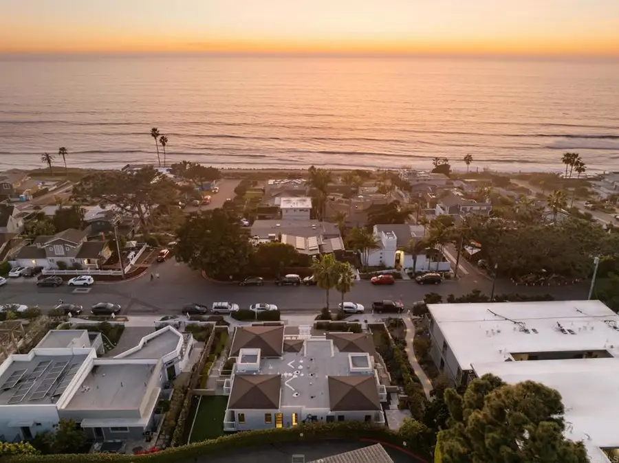 611 Stratford Ct, Del Mar, CA 92014 - #2