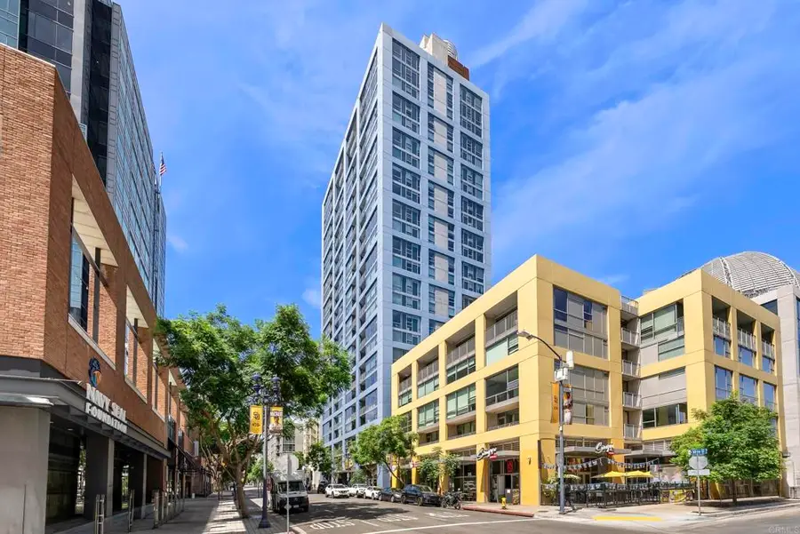 321 Tenth Avenue #902, San Diego, CA 92101 - #3