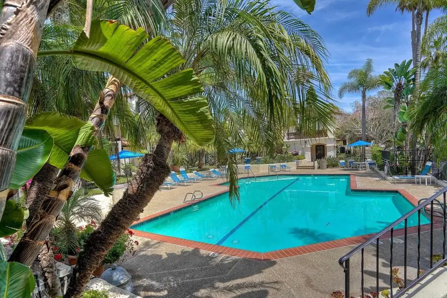 8608 Villa La Jolla Drive #4, La Jolla, CA 92037 - #2