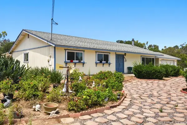 860 La Moree Road, San Marcos, CA 92078